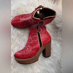 ‼️Leather Elegant Red Heeled Boots with Cutout Design